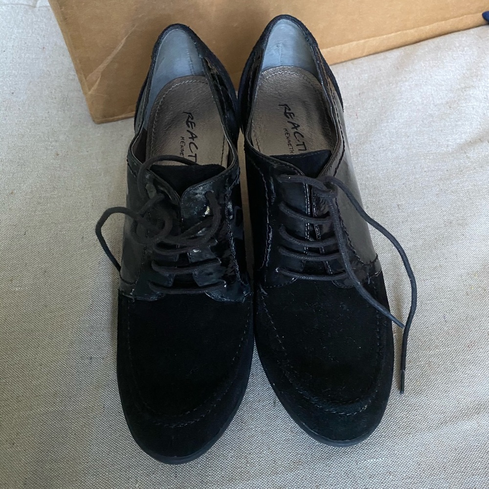 Kenneth Cole Low Black Booties, Size 9